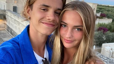 img-title Tinggal Bareng dari Usia 16 Tahun, Romeo Beckham Kini Putus dari Pacar
