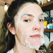 Seleb Hollywood Juga Suka Pakai Skincare Korea, Ini 5 di Antaranya