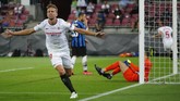 FOTO: Tekuk Inter, Sevilla Rengkuh Trofi Keenam Liga Europa Sevilla meraih gelar keenam di Liga Europa setelah mengalahkan Inter Milan 3-2 pada final Liga Europa, Sabtu (22/8) dini hari waktu Indonesia.