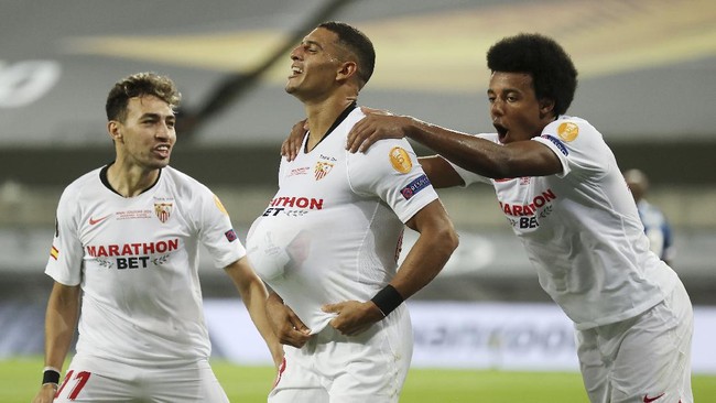 Sevilla keluar sebagai juara Liga Europa 2020 setelah mengalahkan Inter Milan 3-2 di Stadion Rhein Energie, Koeln.