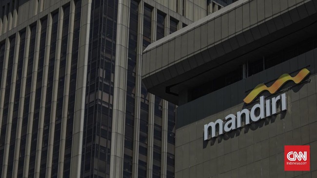 Ekonom PT Bank Mandiri (Persero) Tbk memprediksi pertumbuhan ekonomi kembali positif tahun depan, dengan catatan kurva positif covid-19 melandai.