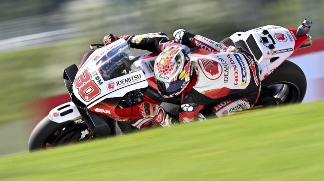 Takaaki Nakagami menjadi yang tercepat di sesi free practice (FP)1 MotoGP Valencia, Jumat (14/11) sore WIB, sementara Joan Mir ke-8.