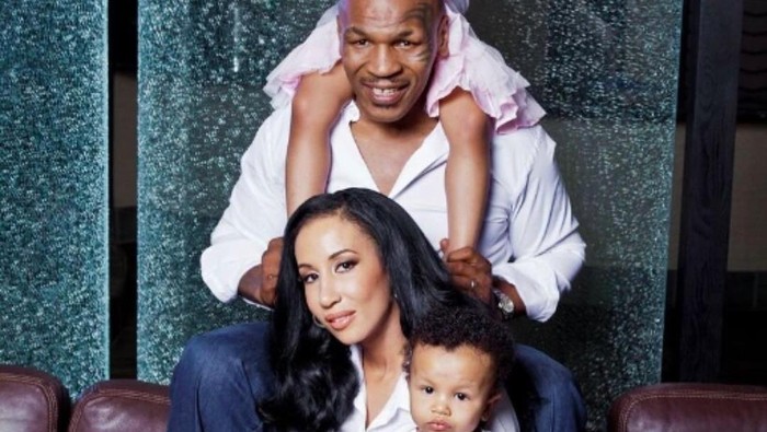 Mike Tyson dan istri