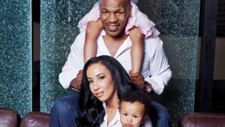 Mike Tyson dan istri
