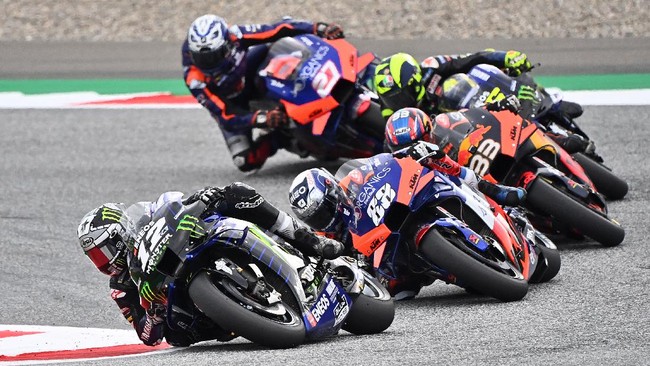 Miguel Oliveira mengambil untung dari penghentian balapan di MotoGP Styria 2020 yang terjadi setelah motor Maverick Vinales terbakar.