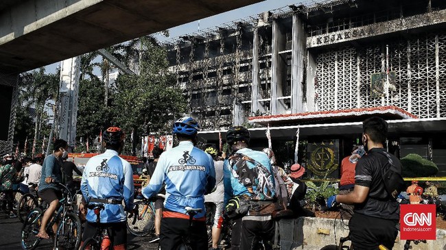 Saksi yang dimintai keterangan termasuk petugas keamanan dan pihak internal Kejaksaan Agung yang mengetahui blue print bangunan.