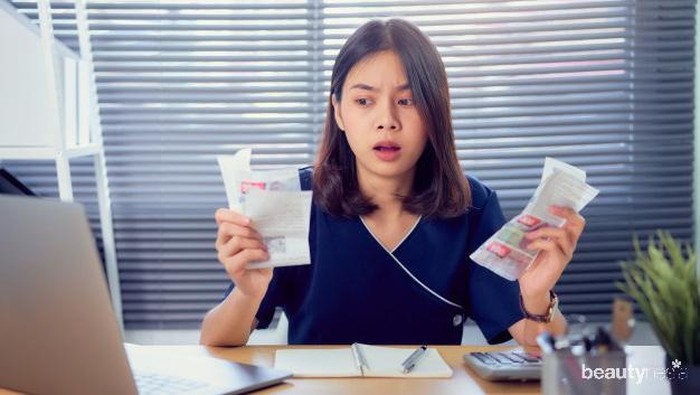 Sudah Berpenghasilan Tapi Gaji Tetap Kurang? Atasi dengan Tips Ini, Yuk!