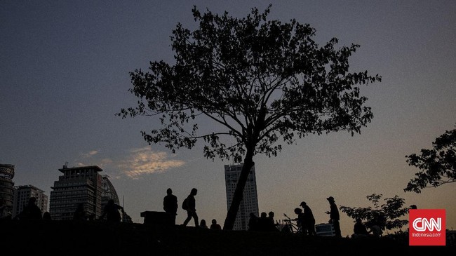 FOTO : Wisata Alternatif Hutan Kota Gelora Bung Karno