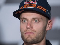 Lompat dari Motor seperti Vinales? Kalau Brad Binder sih Ngeri...