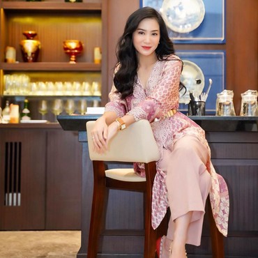 Disebut Mirip Bintang Porno Korea, Bunga Zainal Murka