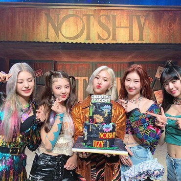 Ini Harga Tiket Konser ITZY di Tennis Indoor Senayan