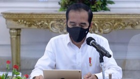Draf Final Omnibus Law Belum Dipublikasi, Masih Dibaca Jokowi