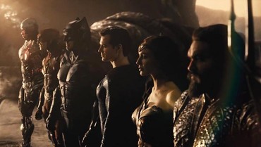 img-title Matt Reeves Puji Trailer 'Justice League' Versi Zack Snyder