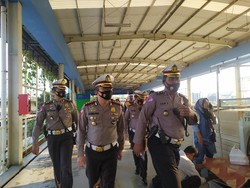Polisi Imbau Gerbong KRL Ditambah, Cegah Antrean Penumpang Stasiun Tanah Abang