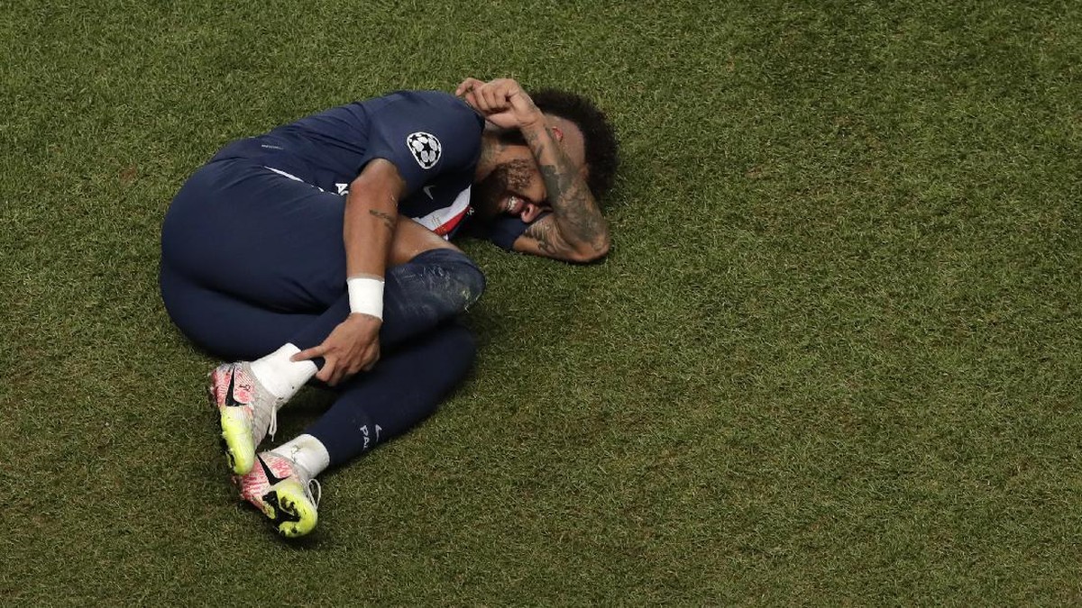 FOTO: Bayern Juara Liga Champions, Neymar Menangis