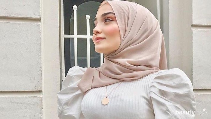 5 Model Atasan yang Bikin Hijabers Terlihat Gemuk