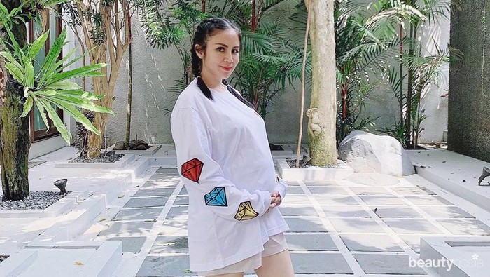 Makin Cantik dan Glowing, Momo Geisha Hamil Anak Kedua