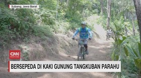 VIDEO: Bersepeda di Kaki Gunung Tangkuban Parahu
