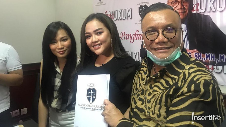 Clara Gopa dan kuasa hukum