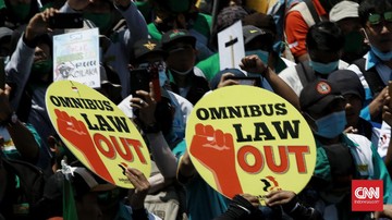 7 Alasan Buruh Tolak Omnibus Law: Pesangon Hingga Hak Cuti RUU Ciptaker yang disepakati usai dikebut DPR dan Pemerintah di masa pandemi disebut membuat perlindungan bagi buruh makin lemah.