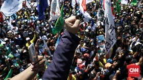 Buruh Desak DPR Panggil Menaker Bahas Upah Minimum 2021