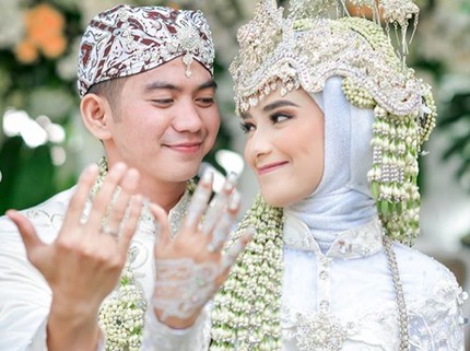 Nadya Mustika Beri Sindiran Pura-pura Kejar Akhirat Usai Suami Hapus Semua Fotonya