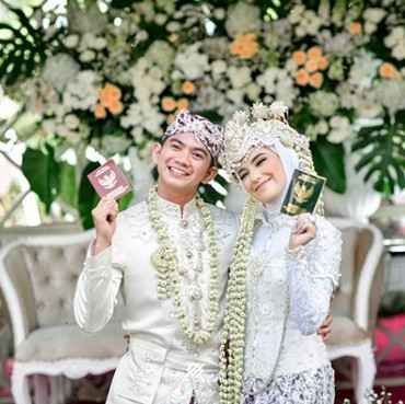 Doa Rizki DA Untuk Kandungan Nadya Mustika yang Sudah 7 Bulan