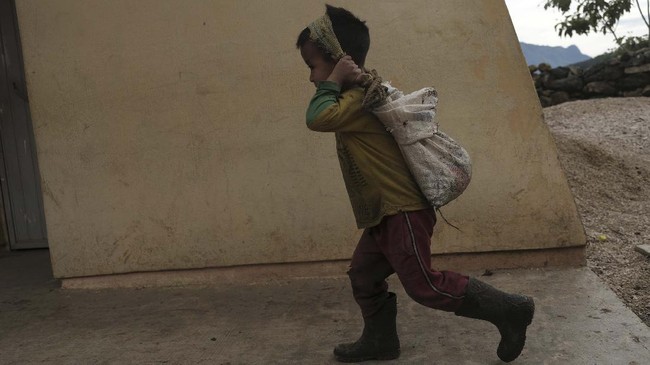 FOTO : Mimpi Belajar Jarak Jauh Anak Pedesaan Meksiko