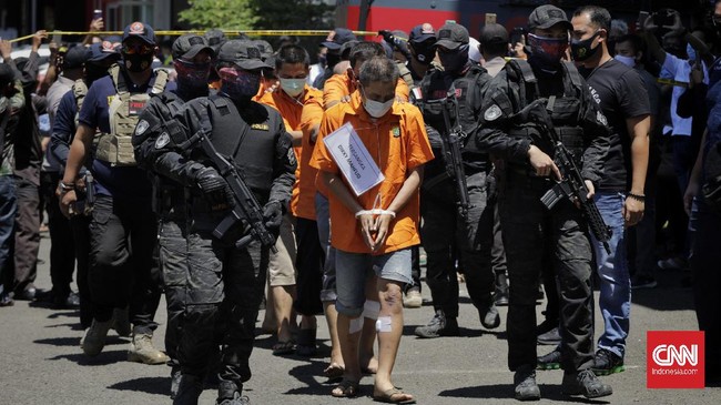 Dalang pembunuhan terhadap Sugianto, pemilik perusahaan di bidang pelayaran, dilaporkan pihak keluarga korban atas dugaan penggelapan pajak.