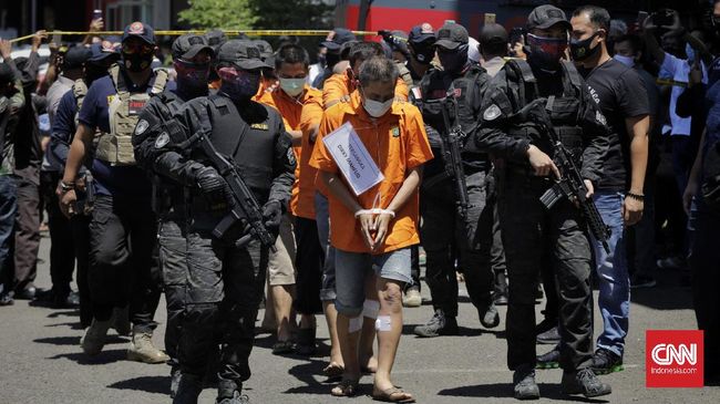 Otak Penembakan Kelapa Gading Dilaporkan Kasus Penggelapan Dalang pembunuhan terhadap Sugianto, pemilik perusahaan di bidang pelayaran, dilaporkan pihak keluarga korban atas dugaan penggelapan pajak.