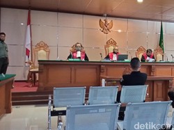 Ada Hakim Terpapar COVID-19, Sidang Sunda Empire Ditunda