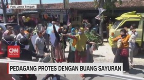 VIDEO: Untung Berkurang, Sayur Dagangan Dibuang ke Jalan