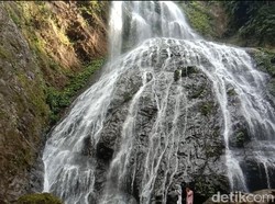 Destinasi Kamu Selanjutnya di Luwu, Air Terjun Proposoan