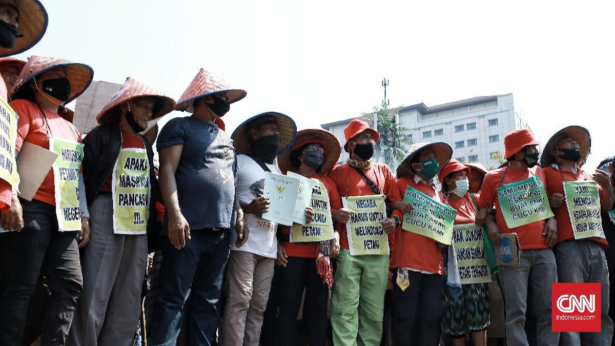 FOTO: Tuntut Keadilan atas Lahan Petani Sumut Demo di Istana