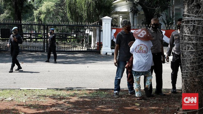 FOTO: Tuntut Keadilan atas Lahan Petani Sumut Demo di Istana