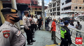 Demo Warga Seram: 75 Tahun Merdeka, Desa Kami Gelap Gulita