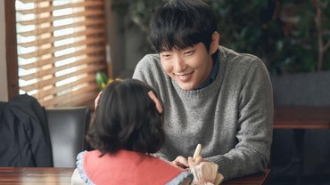 img-title Lee Joon Gi Ungkap Pengalaman Berkesan Saat Syuting 'Flower of Evil'