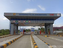 Terpeleset, Pria Tewas Tergilas Truk di Tol Pertama Aceh yang Baru Dibuka