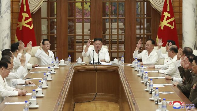 UU larangan merokok saat ini kabarnya sedang digarap oleh Majeli Rakyat Tertinggi Korea Utara. Mernariknya UU tersebut mencuat ditengah kebiasa merokok Pemimpin Korea Utara, Kim Jong-un. Sosoknya dikenal sebagai perokok berat.