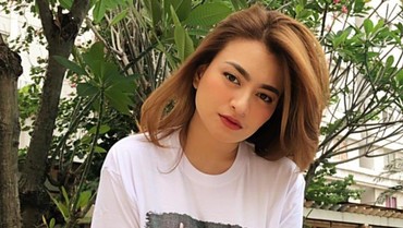 img-title Sule Dampingi Nathalie Holscher Jadi Mualaf