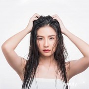 Rambutmu Sering Lepek? Jangan-jangan Kamu Lakukan Kesalahan Ini