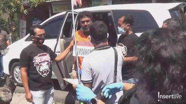 Tersangka Pembakaran Mobil Via Vallen Rekonstruksi Ulang Kejadian