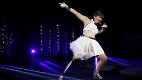 FOTO: Saat Penyandang Disabilitas Melenggang di Catwalk