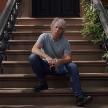 Lirik Lagu Thank You For Loving Me - Bon Jovi