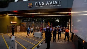 Demo Tuntut Lionel Messi Bertahan Ricuh