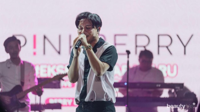 Keseruan RAN & Rizky Febian di #EkspresiCaraBaru Live Concert PINKBERRY