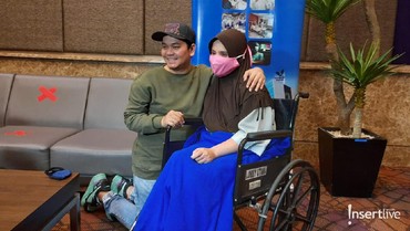 Seminggu Dirawat karena Sesak Napas, Istri Indra Bekti Akhirnya Pulang