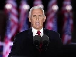 Mata Pink Mike Pence Jadi Trending Usai Debat Cawapres AS