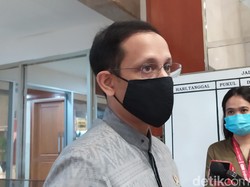 Nadiem Makarim Bicara Risiko Menyeramkan Pembelajaran Jarak Jauh