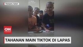 VIDEO: Tahanan Main Tiktok di Lapas
